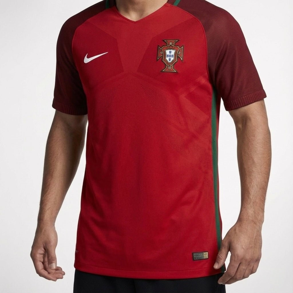חולצת משחק רשמית פורטוגל בית 2016 - TheFutbolistaCloset