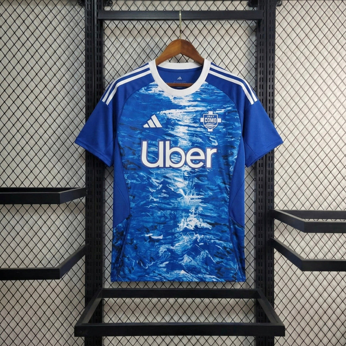 חולצת משחק קומו בית 25/26 - TheFutbolistaCloset