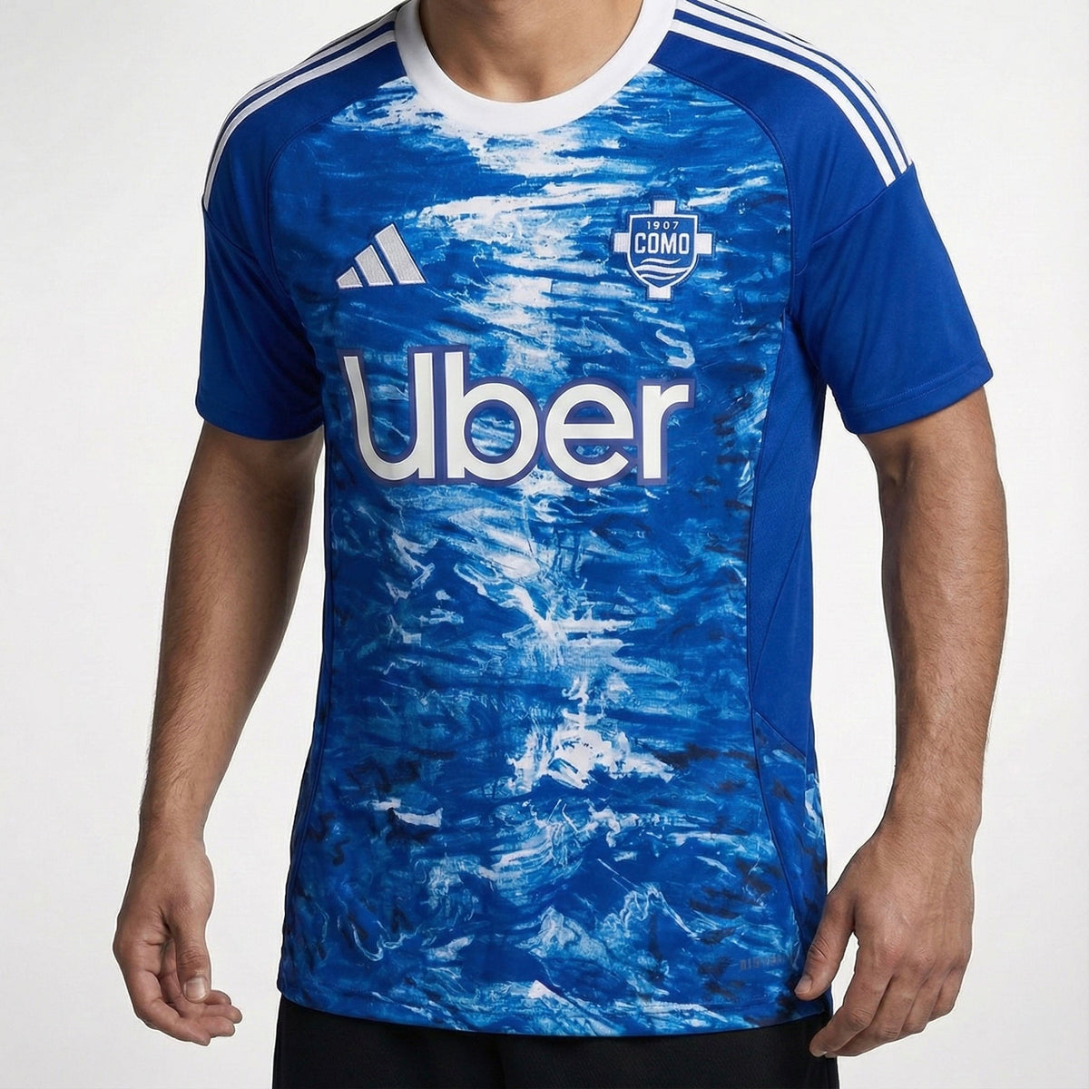 חולצת משחק רשמית קומו בית 25/26 - TheFutbolistaCloset