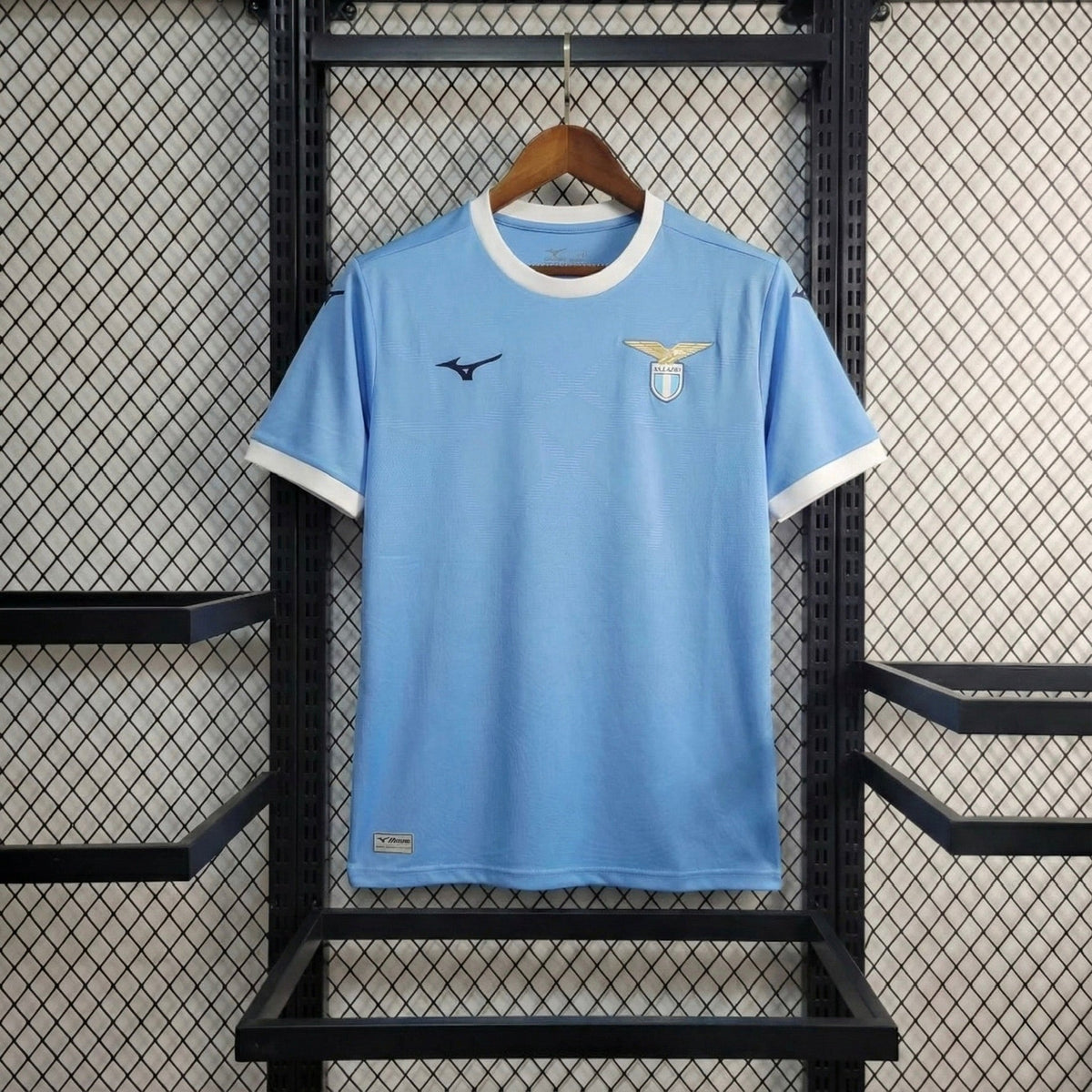 חולצת משחק רשמית לאציו בית 25/26 - TheFutbolistaCloset