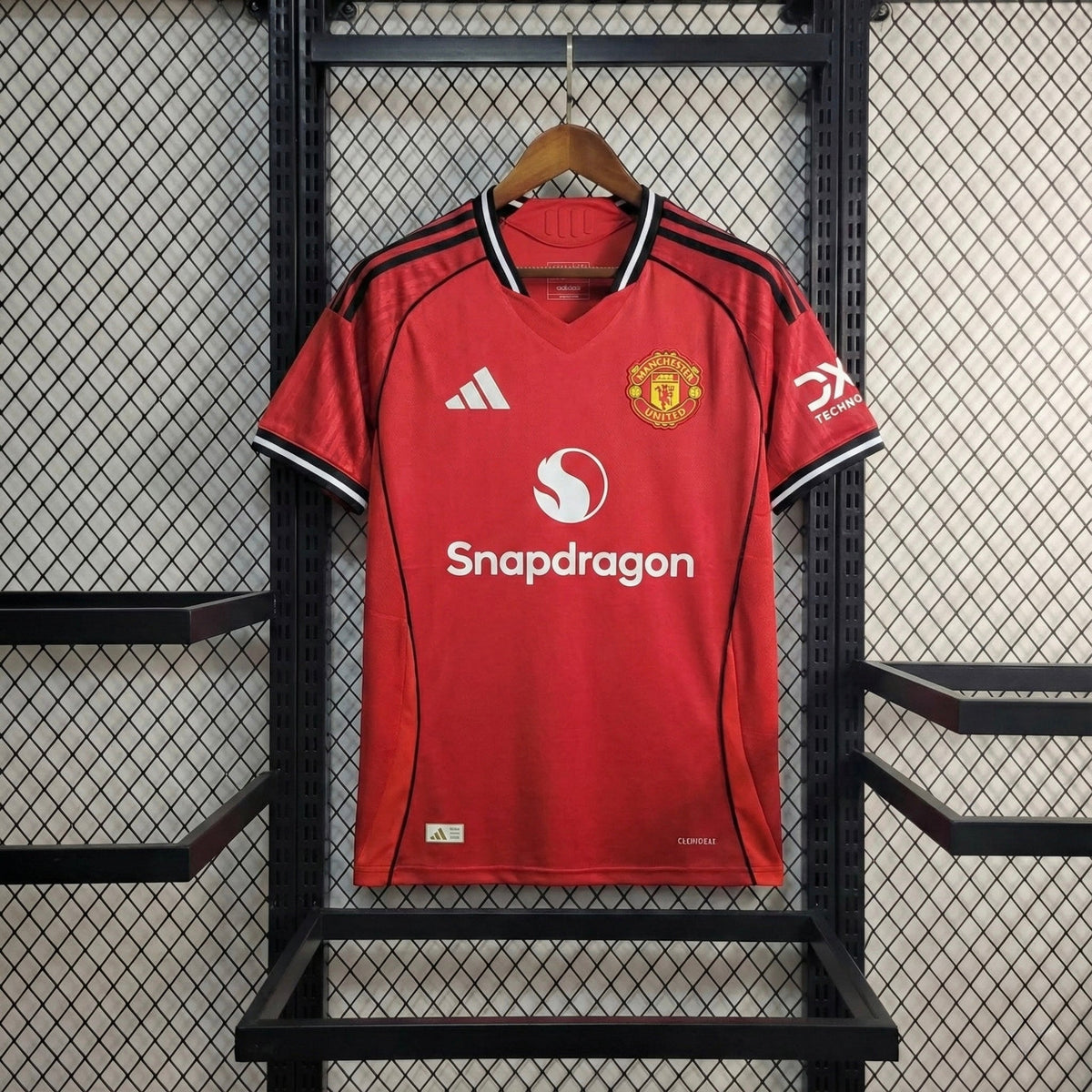 חולצת משחק רשמית מנצ׳סטר יונייטד בית 25/26 - TheFutbolistaCloset