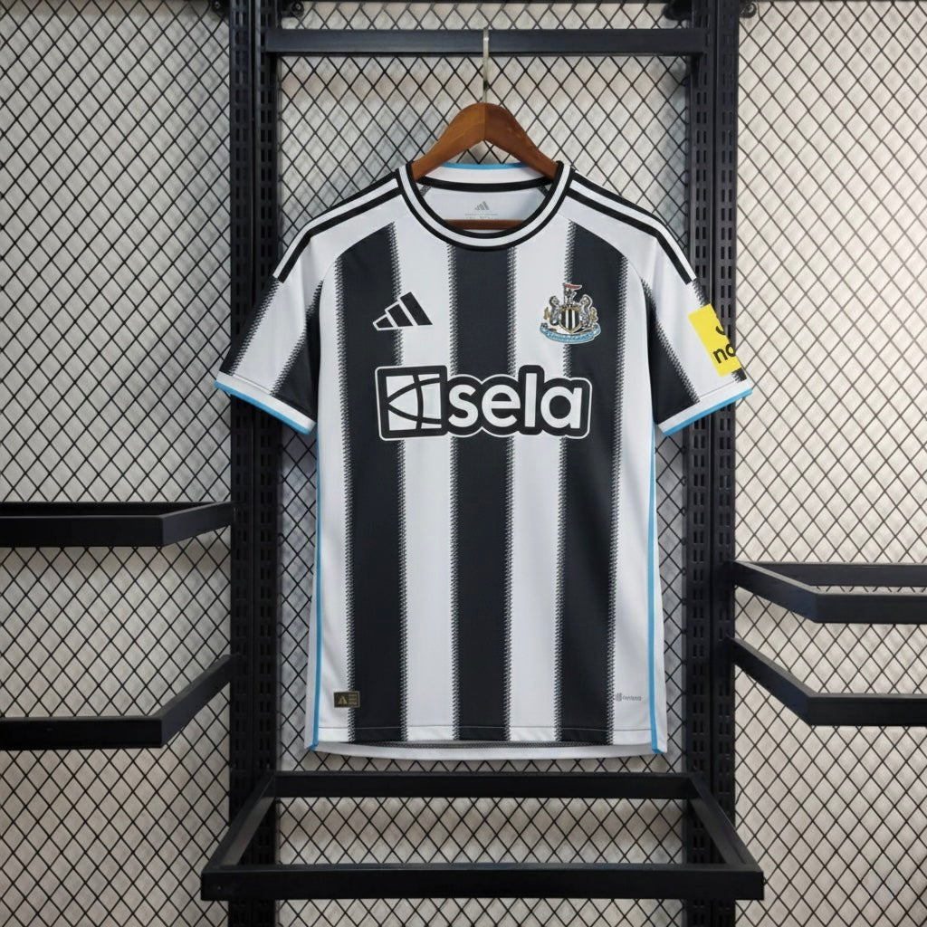 חולצת משחק רשמית ניוקאסל יונייטד בית 25/26 - TheFutbolistaCloset