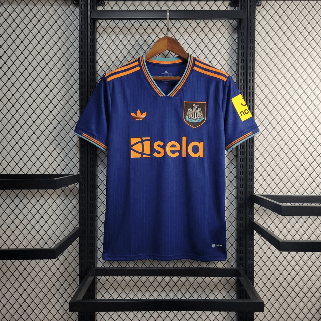 חולצת משחק רשמית ניוקאסל יונייטד שלישית 25/26 - TheFutbolistaCloset