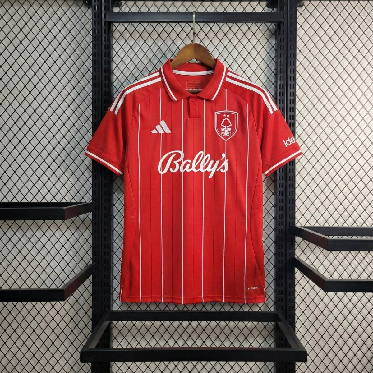 חולצת משחק רשמית נוטינגהאם פורסט בית 25/26 - TheFutbolistaCloset