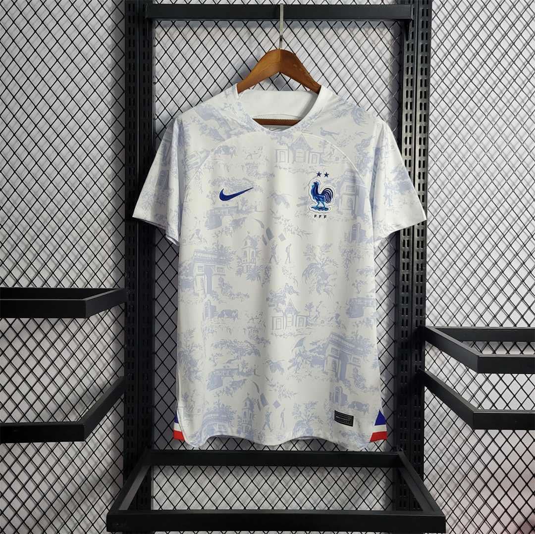 חולצת משחק צרפת חוץ 2022 - TheFutbolistaCloset