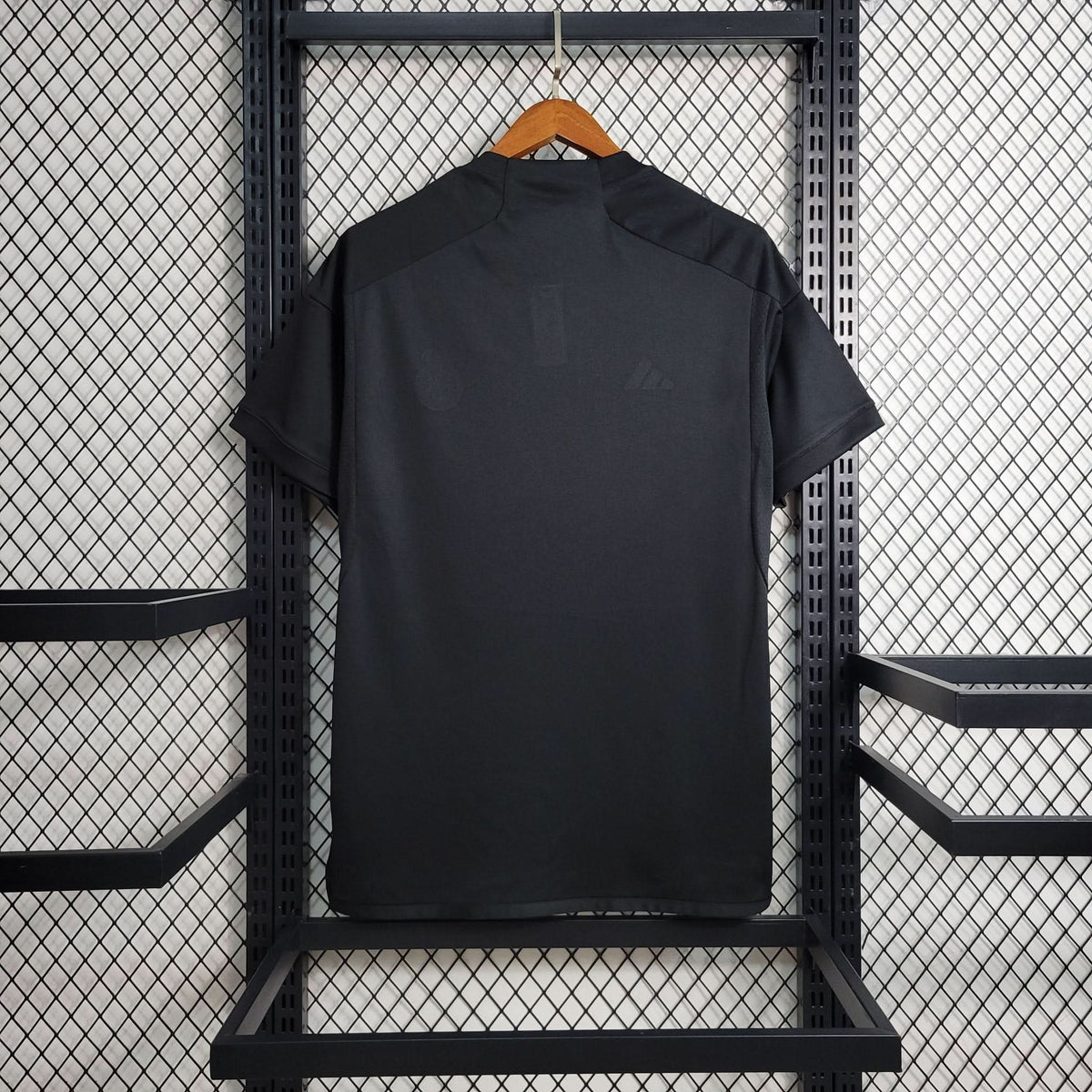 חולצת משחק רשמית ריאל מדריד שלישית 23/24 - TheFutbolistaCloset